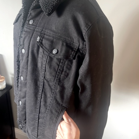 Levi’s Original Sherpa Trucker Jacket Updated Fit XL in Black - Picture 4 of 7